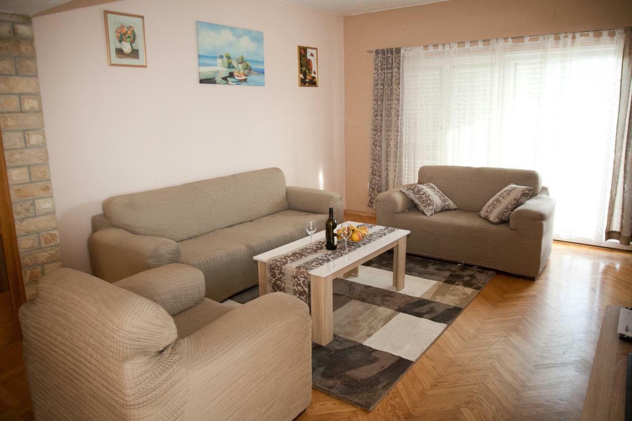 Apartman Ana Radovin Exterior foto